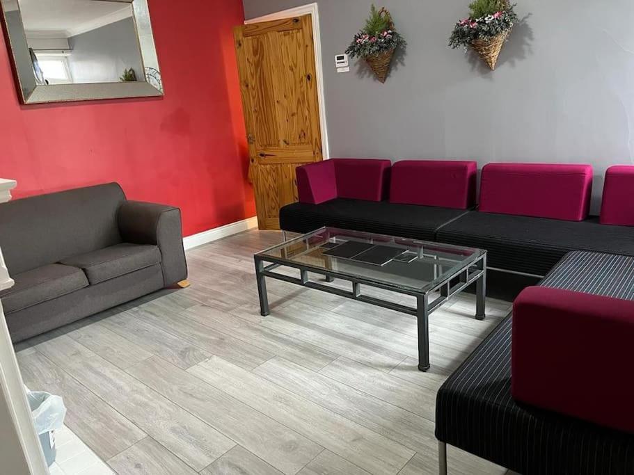 Ovington Grove 2 Fully Equipped Kitchen Free Parking 3 Bedrooms Netflix Νιούκασλ Εξωτερικό φωτογραφία
