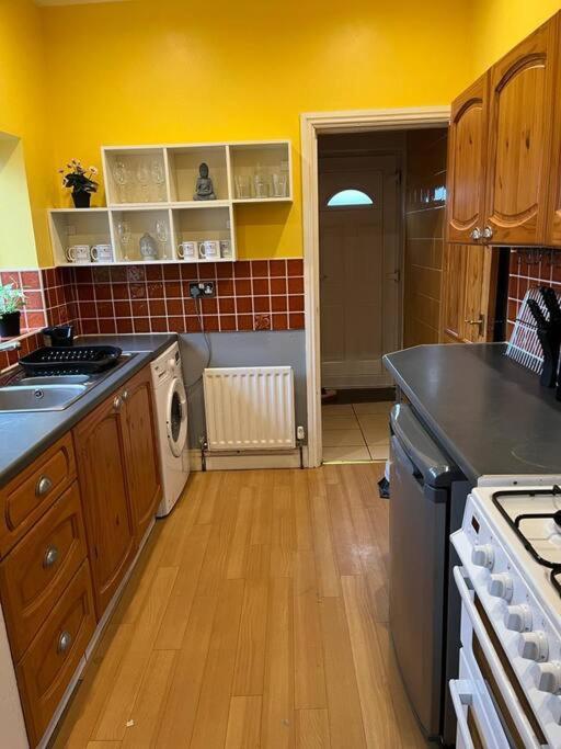 Ovington Grove 2 Fully Equipped Kitchen Free Parking 3 Bedrooms Netflix Νιούκασλ Εξωτερικό φωτογραφία