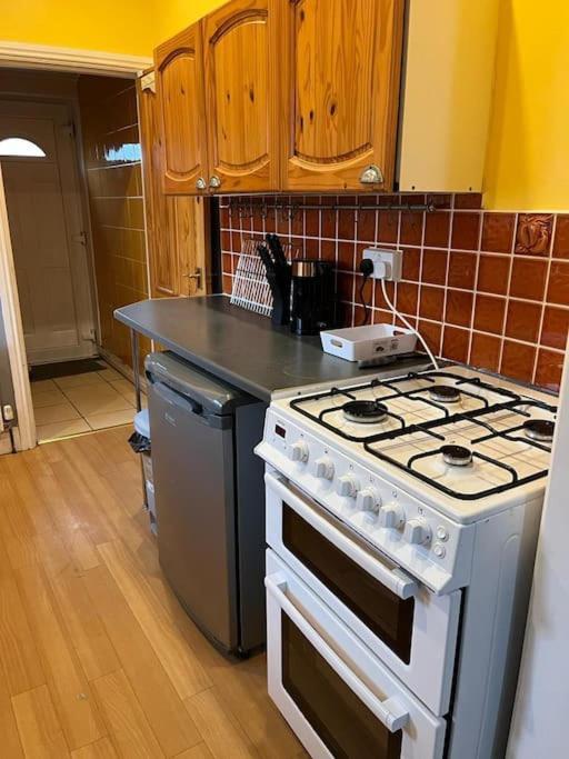 Ovington Grove 2 Fully Equipped Kitchen Free Parking 3 Bedrooms Netflix Νιούκασλ Εξωτερικό φωτογραφία