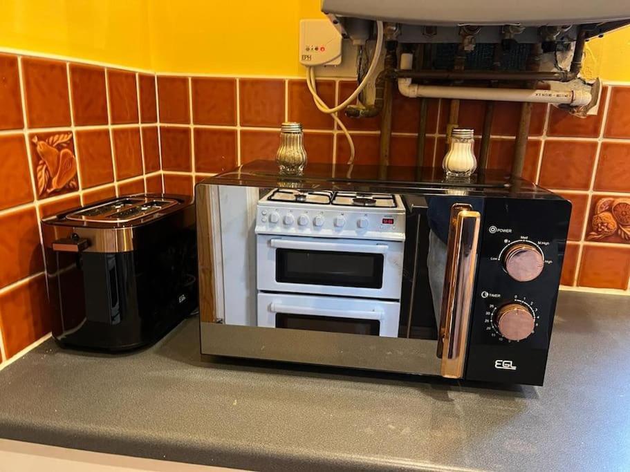 Ovington Grove 2 Fully Equipped Kitchen Free Parking 3 Bedrooms Netflix Νιούκασλ Εξωτερικό φωτογραφία